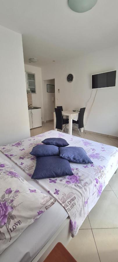 Apartman Scotti Kastela Dış mekan fotoğraf